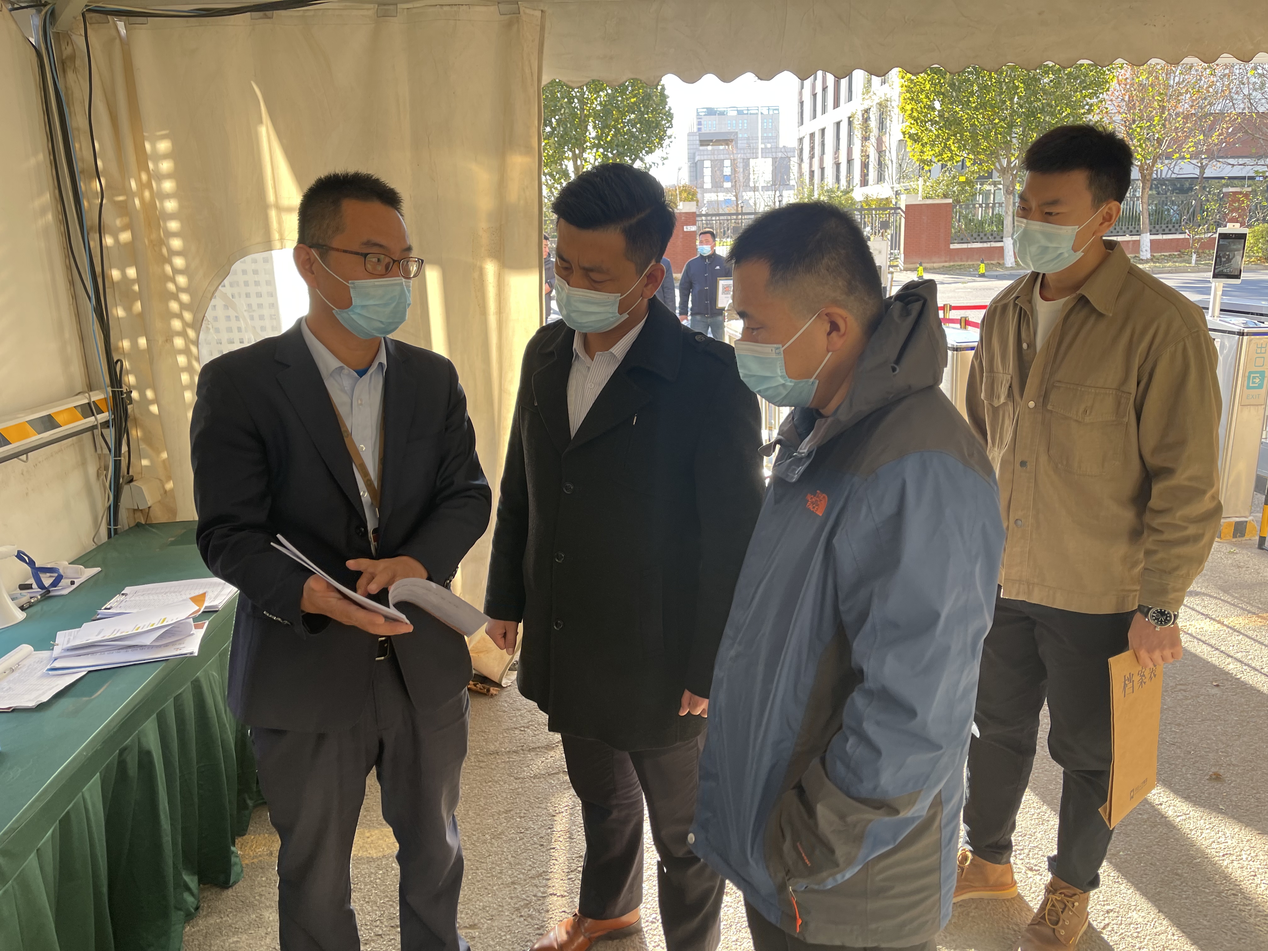 从严从细，，，，，毫不松懈！亦庄亚星集团开展疫情防控巡查工作