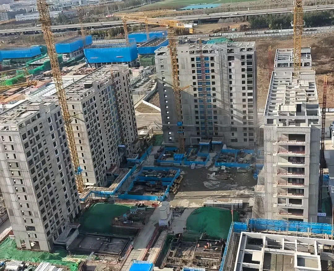 国际亚星社区3号地块项目完成主体结构全面封顶