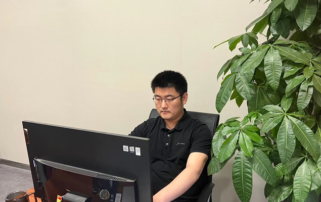 致敬！逆行者 | 博大新元青年干部王凡：疫情不息，，，，，，逆行不停！